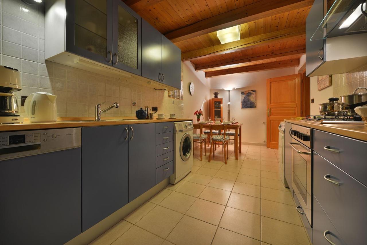 Old Town Apartments Tyn Praha Bagian luar foto