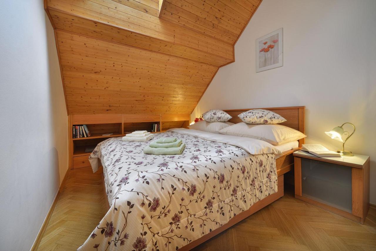 Old Town Apartments Tyn Praha Bagian luar foto